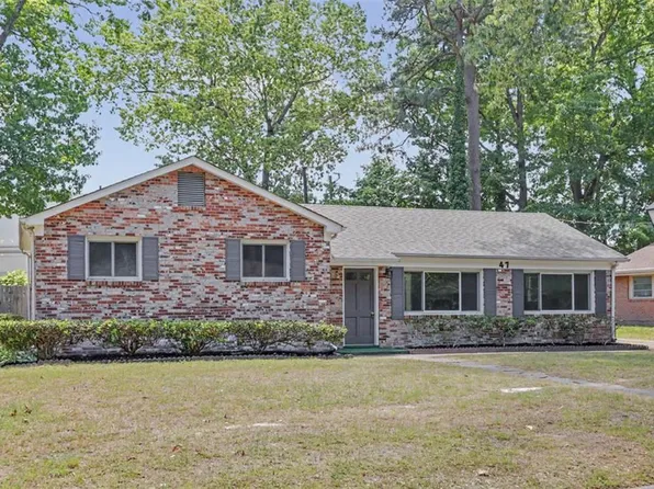 47 Azalea Dr, Hampton, VA 23669
