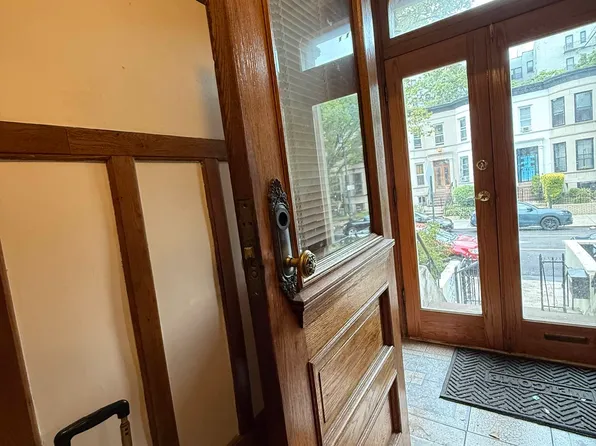 276 Sterling Street image 2 of 5