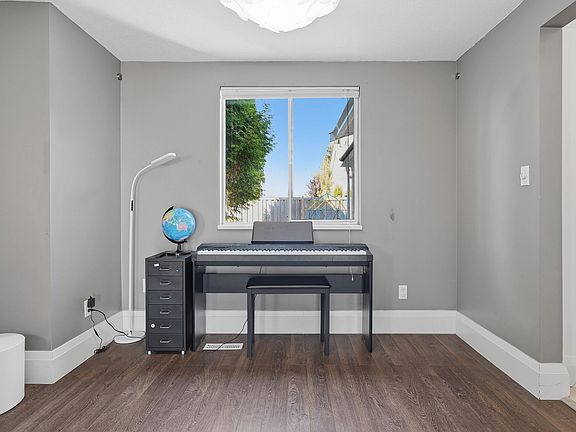 5th image of 23423 Sandpiper Ave