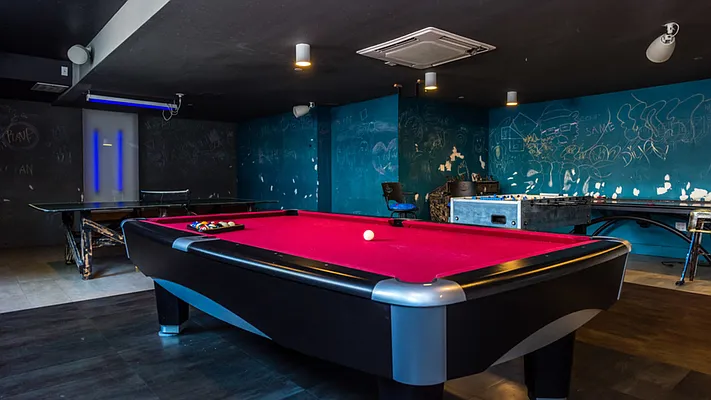 Rented by Nooklyn NYC LLC | media 70