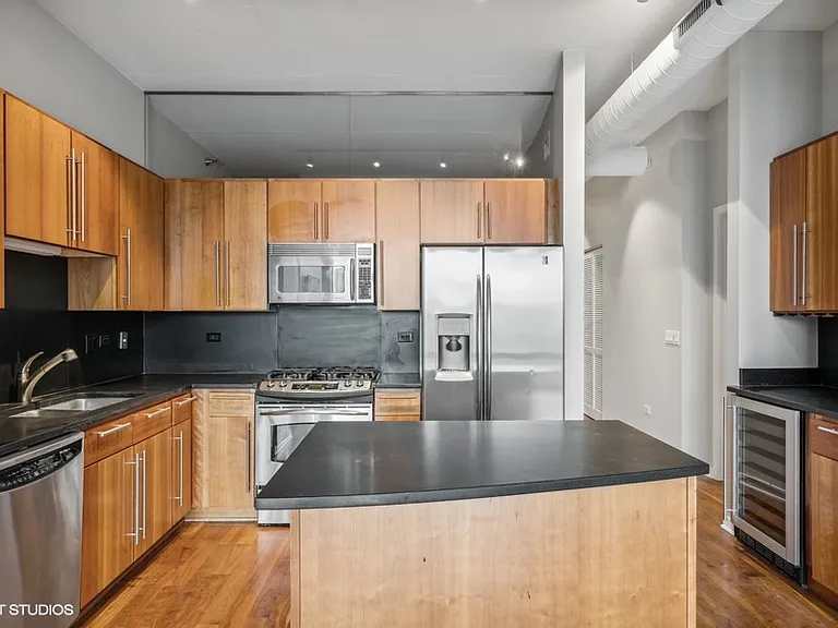 700 N Larrabee St #1711 — Photo 10