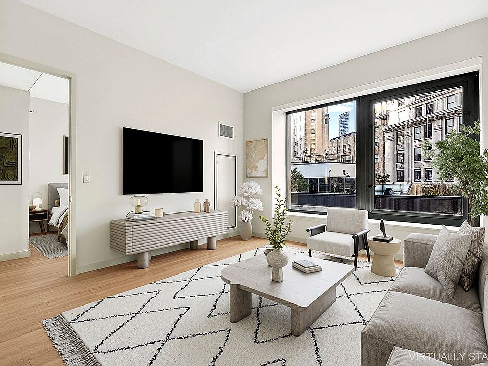 1st image of 75 Wall St APT 21G