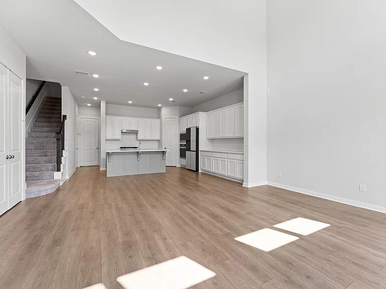16514 Lake Austin St — Photo 4