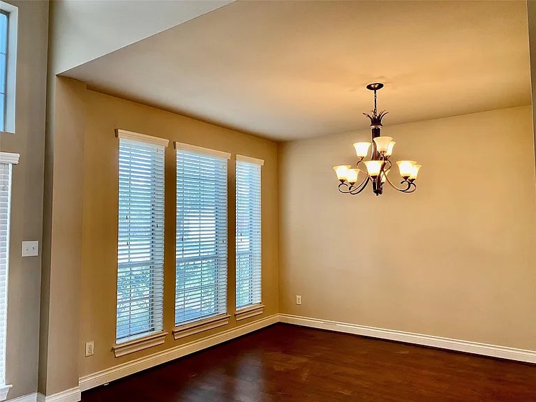 25503 Lockspur Dr — Photo 4