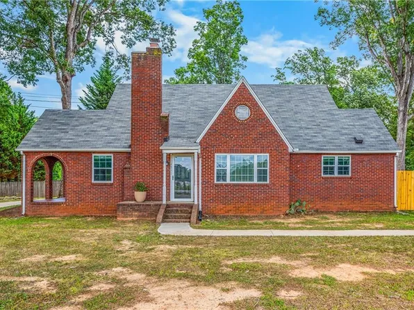 4511 Old Rural Hall Rd, Winston Salem, NC 27105