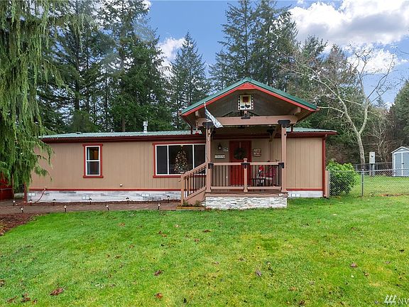 What a covered deck! Also, that is a  beautiful ceramic skirting!
