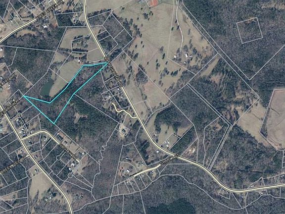 3rd image of 499 Campground Rd