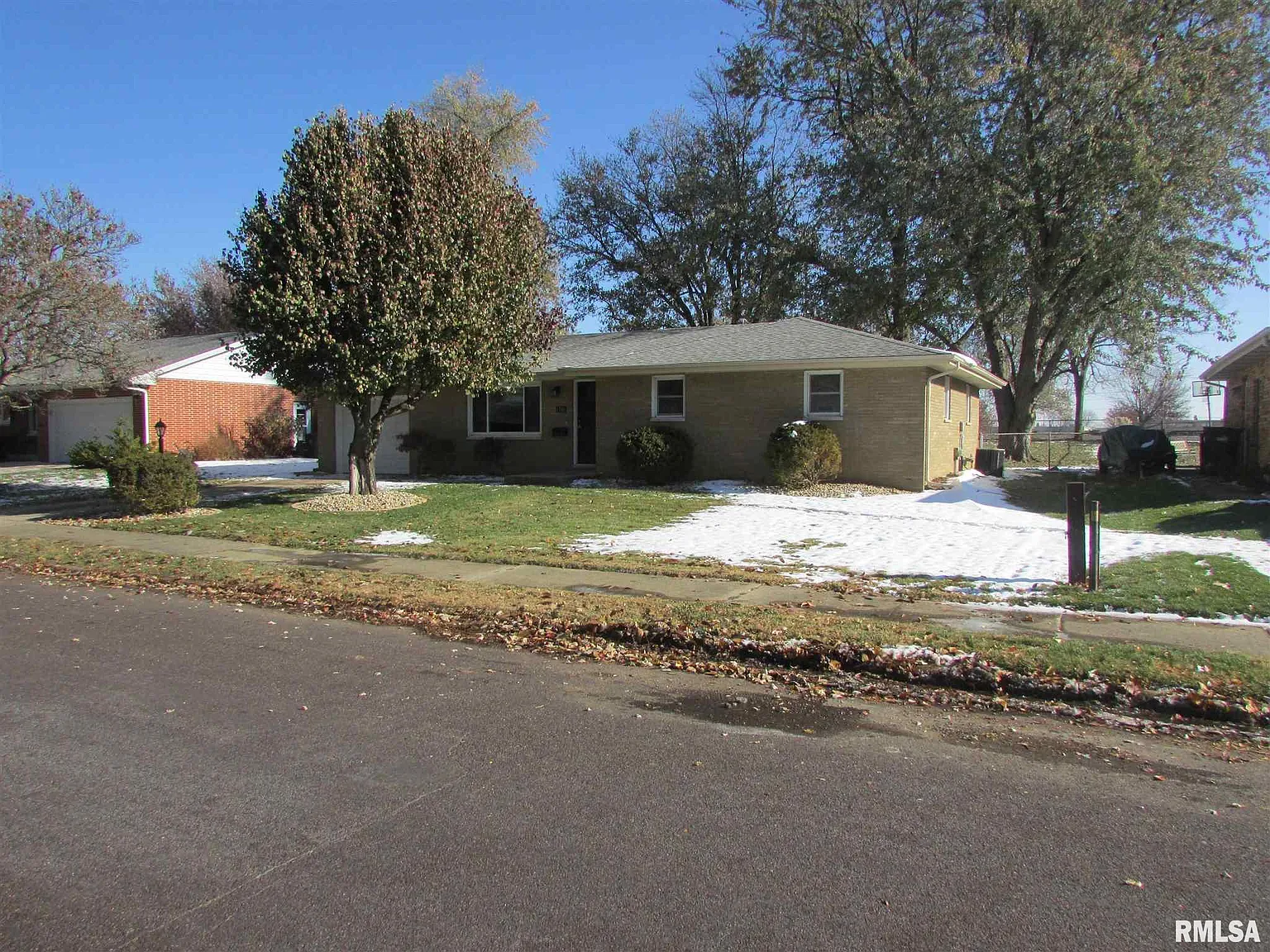 1706 Deppert Dr photo 1