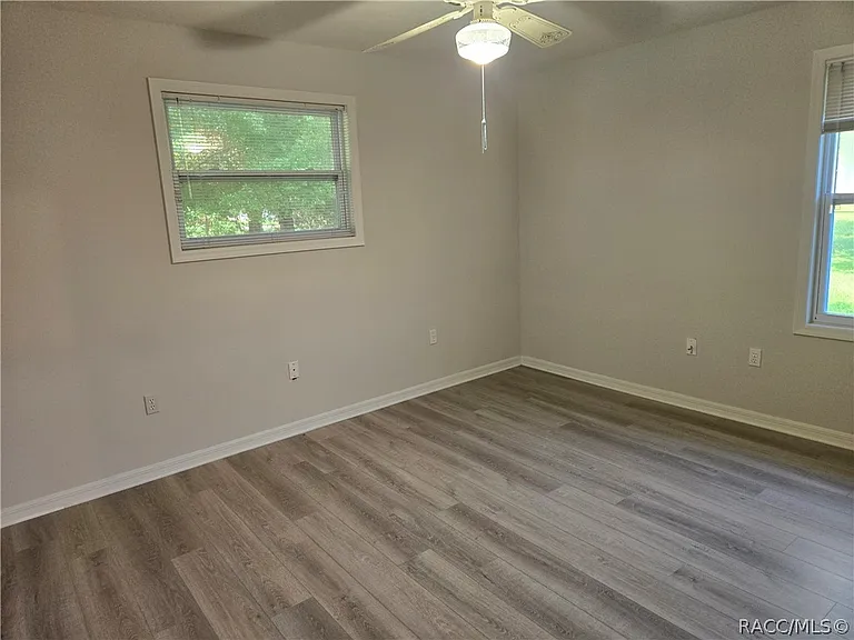 8288 W Barry Ct — Photo 30