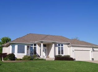 4544 SW Gull Point Dr, Lees Summit, MO 64082