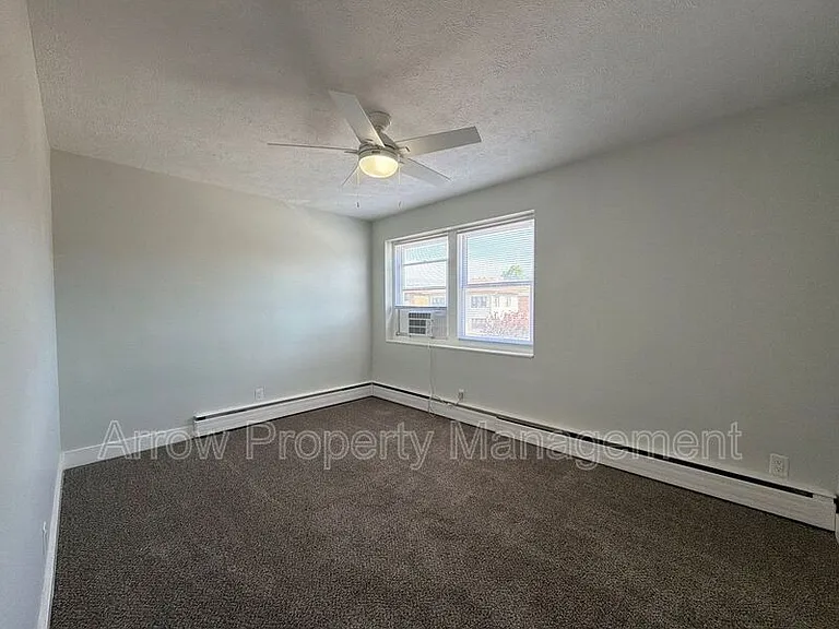 1037 G St #1 — Photo 5