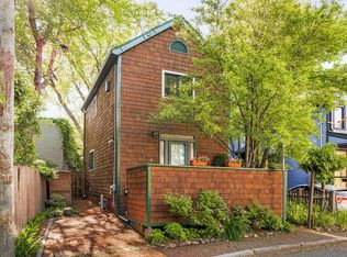 32 Bellis Cir, Cambridge, MA 02140
