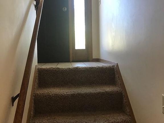 Front_bottom_stairwell