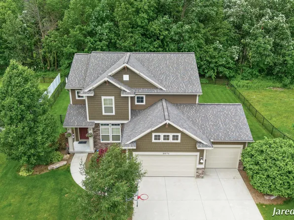 3671 Bryce Dr, Hudsonville, MI 49426