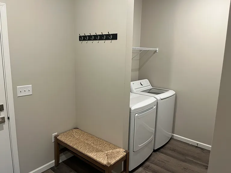 2104 Community Ln #3A — Photo 8
