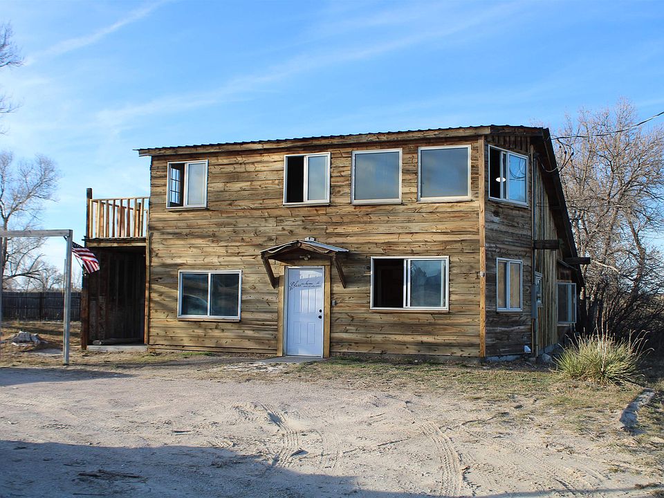 1st image of 211 Iron Ave