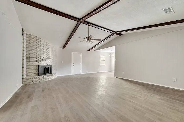 408 Town North Dr — Photo 6