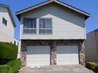 877 Gellert Blvd, Daly City, CA 94015