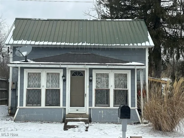 315 Stealey St, Middlebourne, WV 26149