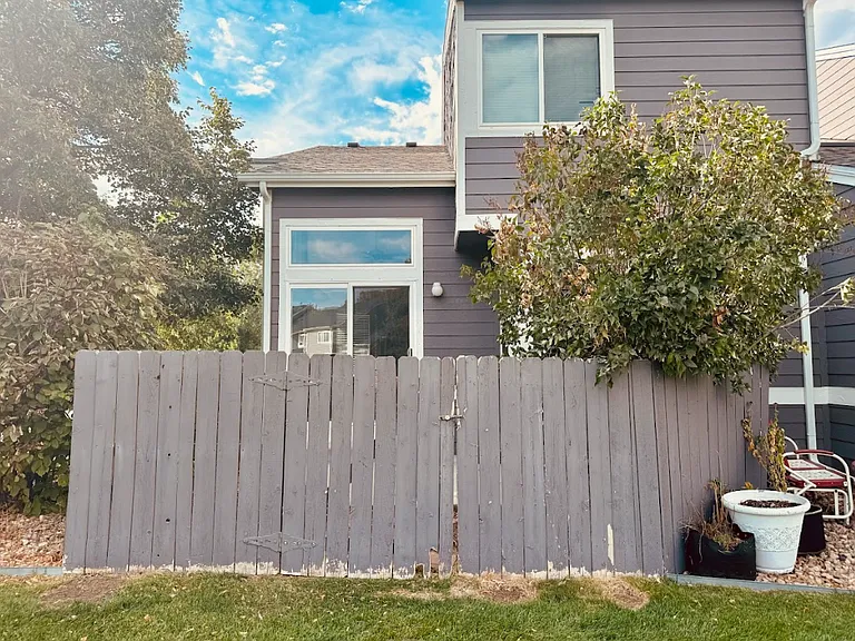 1141 James Ct — Photo 27