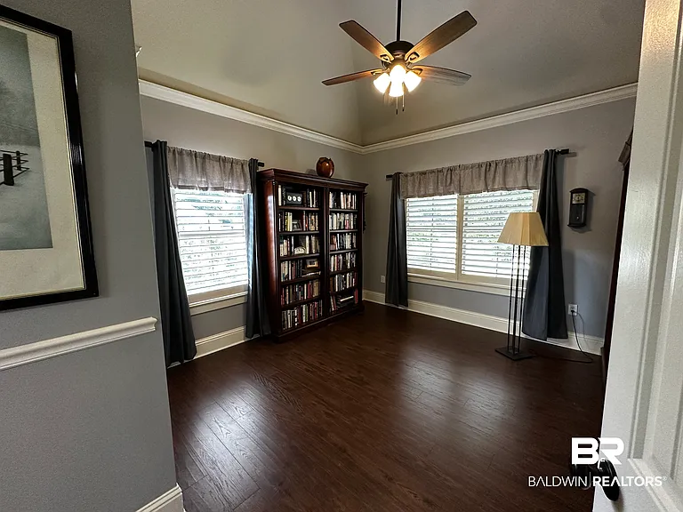 814 Darrah St — Photo 24