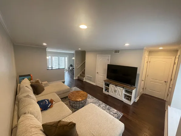 6567 Poplar Woods Cir S APT 4, Memphis, TN 38138
