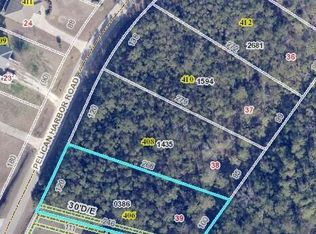 406 Pelican Harbor Rd, Beaufort, NC 28516