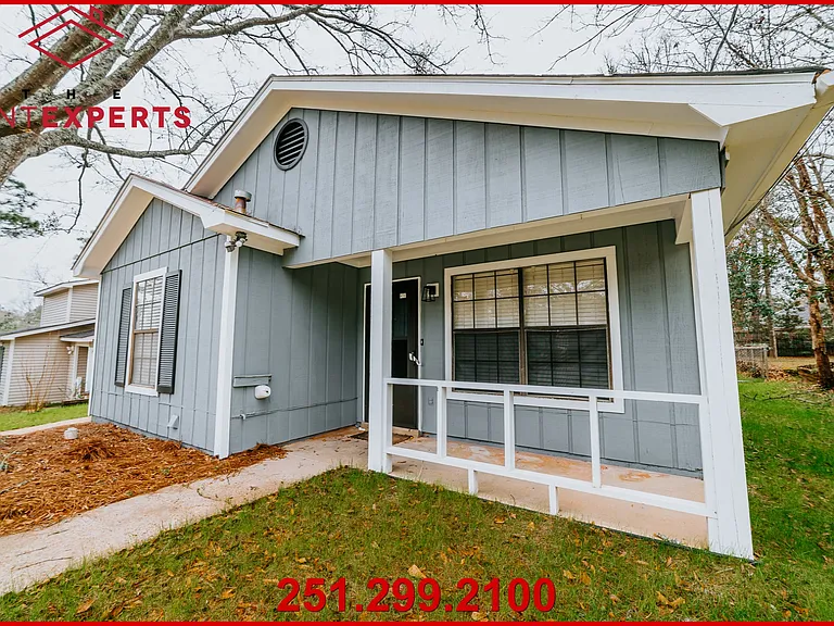 915 Schaub Ave — Photo 4