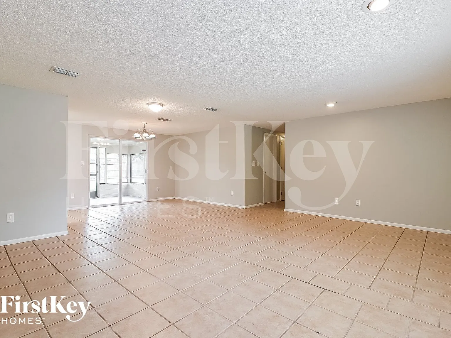 3 bed, 2.0 bath, 1456 sqft, $2,055 — Photo 4