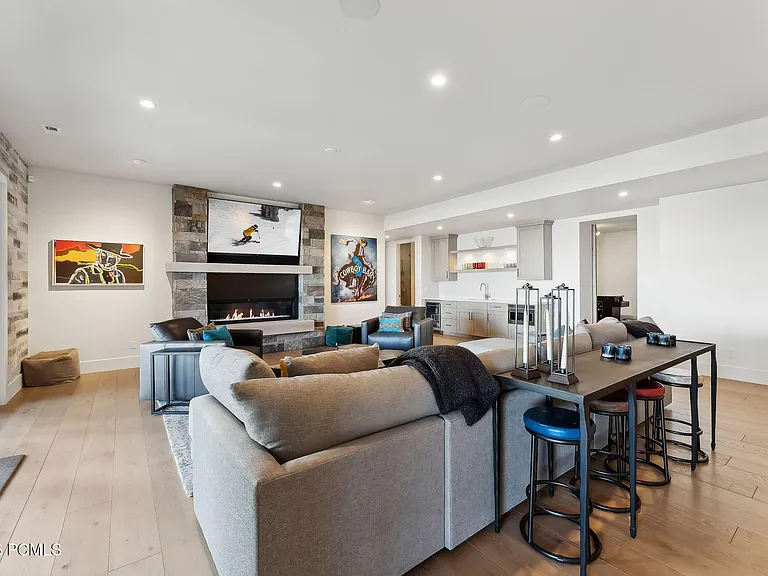 3450 E Ridgeway Dr — Photo 46