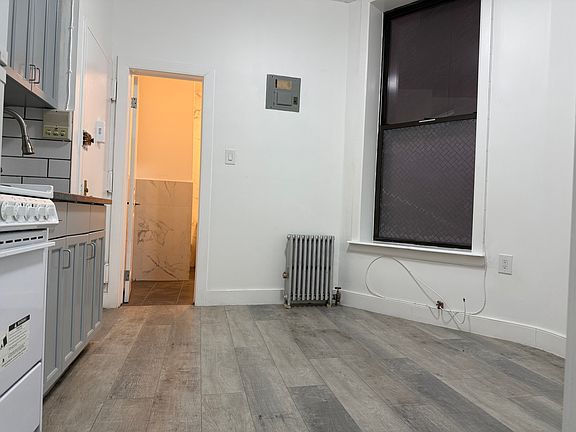 5th image of 438 E 75th St APT 1RE