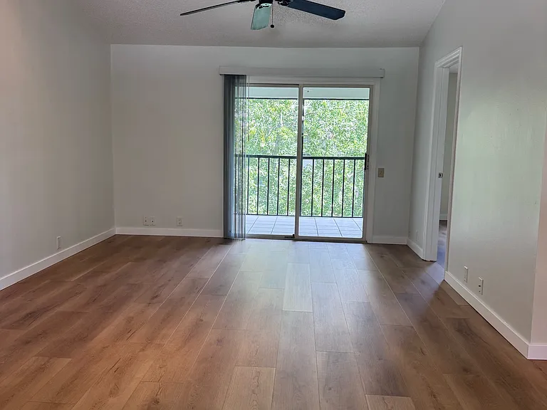 5265 E Bay Dr #122 — Photo 4
