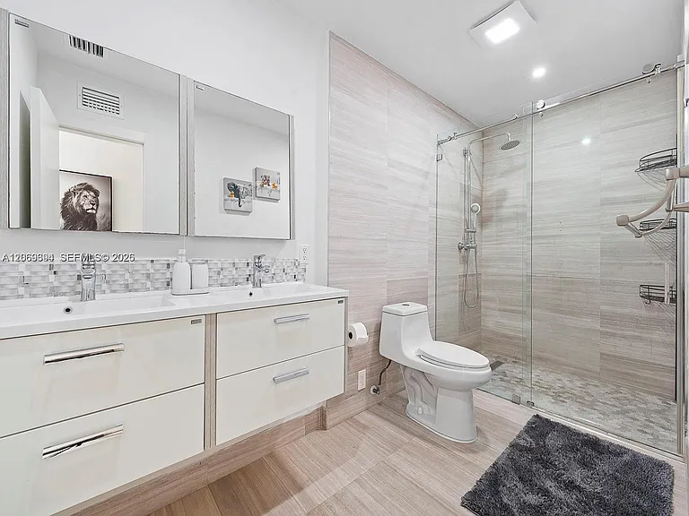 6951 Miami Lakeway S — Photo 10