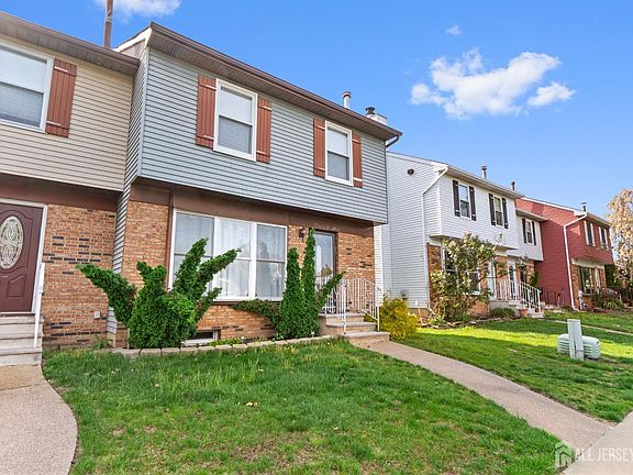 2nd image of 114 Pendleton Pl