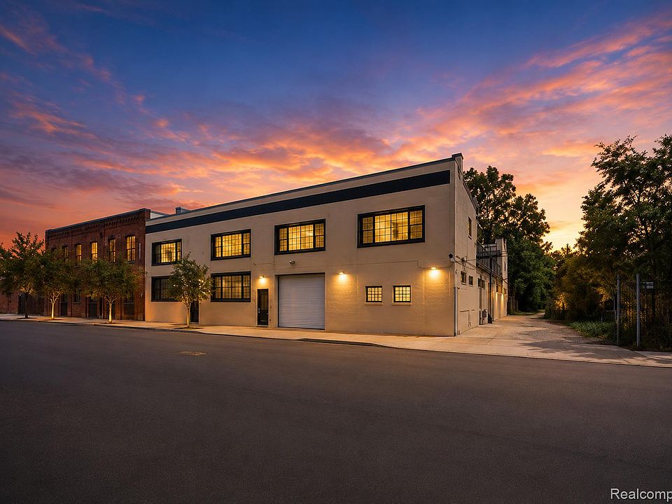 1st image of 436 E Milwaukee St #8