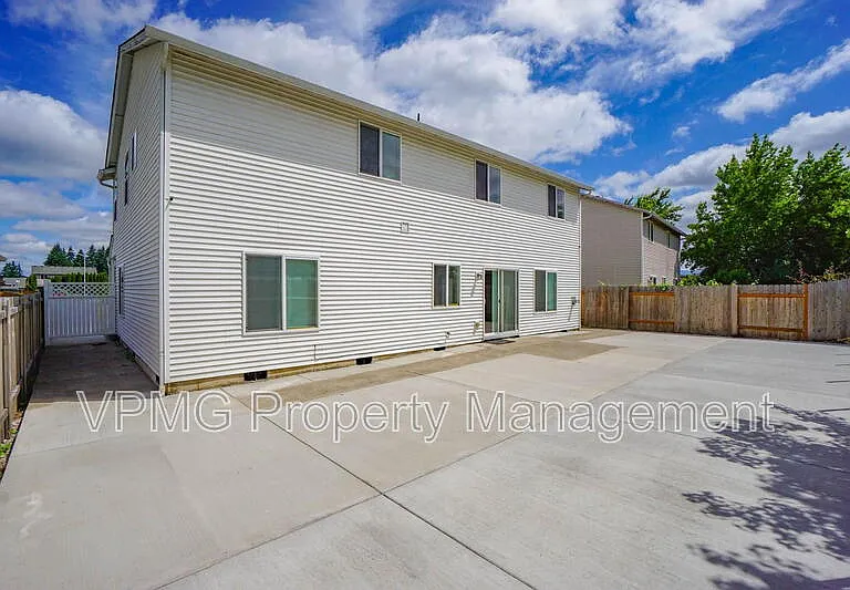 8907 NE 84th St — Photo 42