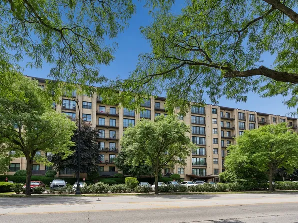 4601 W Touhy Ave APT 412, Lincolnwood, IL 60712