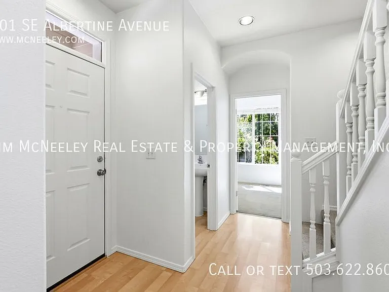 901 SE Albertine St — Photo 7