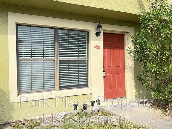 3rd image of 3225 Oak Lawn Pl #203