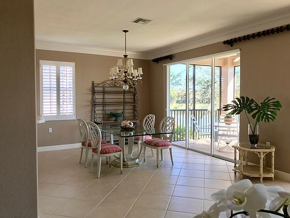 Lanai and formal dining