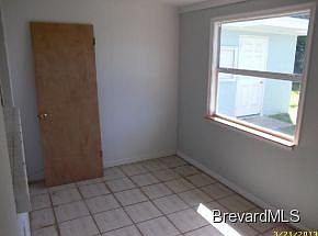 5th image of 127 Roosevelt Ave #127D