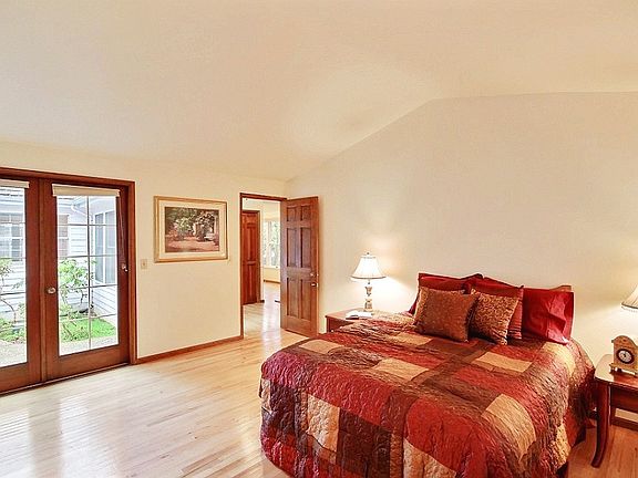 5th image of 209 141st Ave NE
