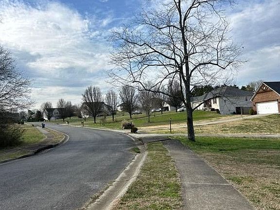 5th image of 132 Maloy Ln SE