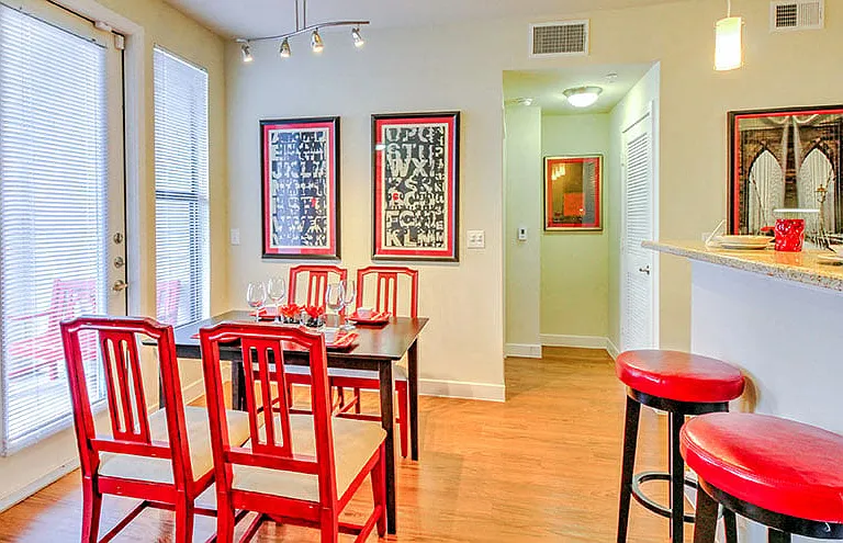 Connection at Buffalo Pointe Apartments — Photo 11