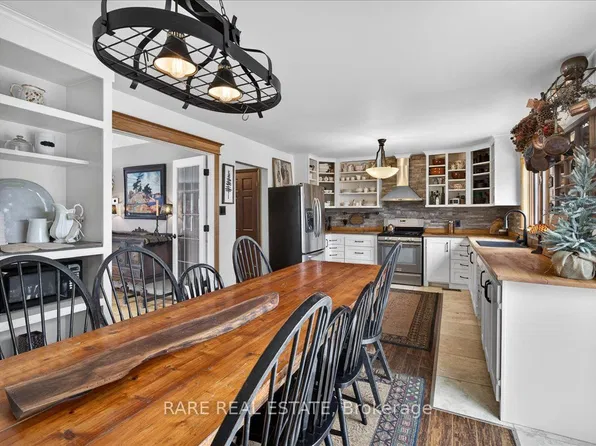 7 Pine Ln, Oro Medonte, ON L4M 4Y8