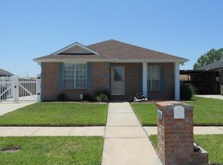 7520 Anne Marie Ct, New Orleans, LA 70128