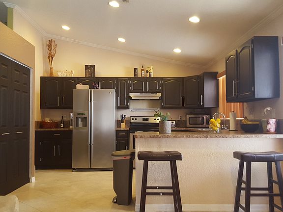3rd image of 4901 SW 35th Ter