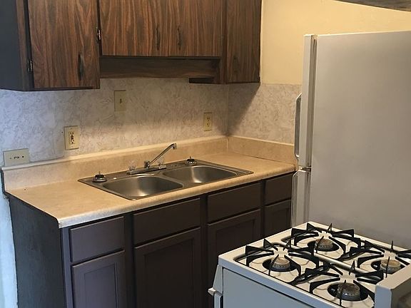 5th image of 222 N Oleander Ave APT 6