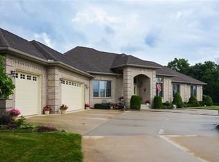 2299 N Harris Rd, Ypsilanti, MI 48198