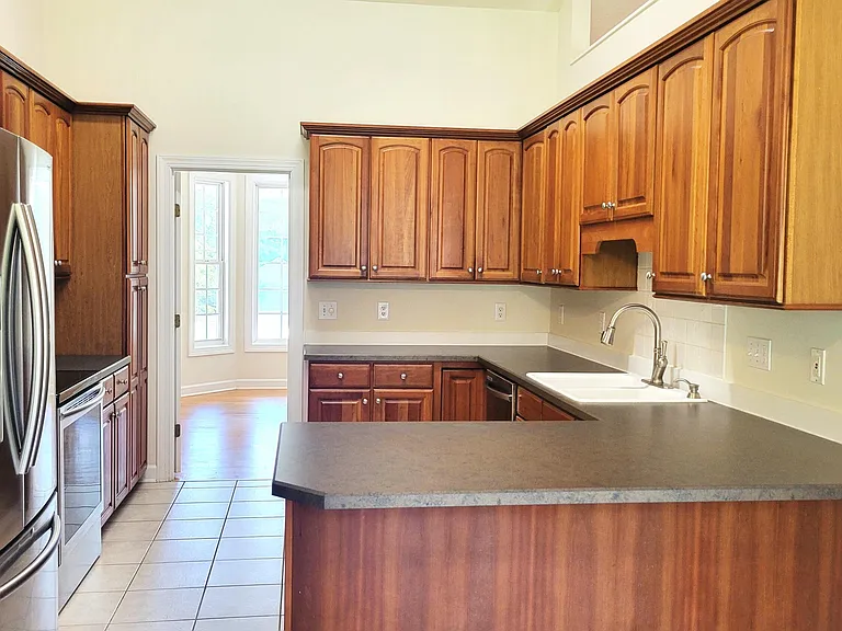 235 W Hedgelawn Way — Photo 10